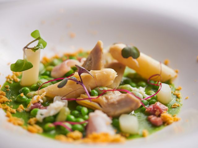 Primavera en Navarra: espárragos, alcachofas y rosado