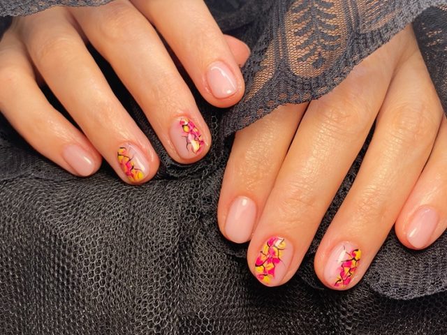 Nails & Beauty VLADI`S